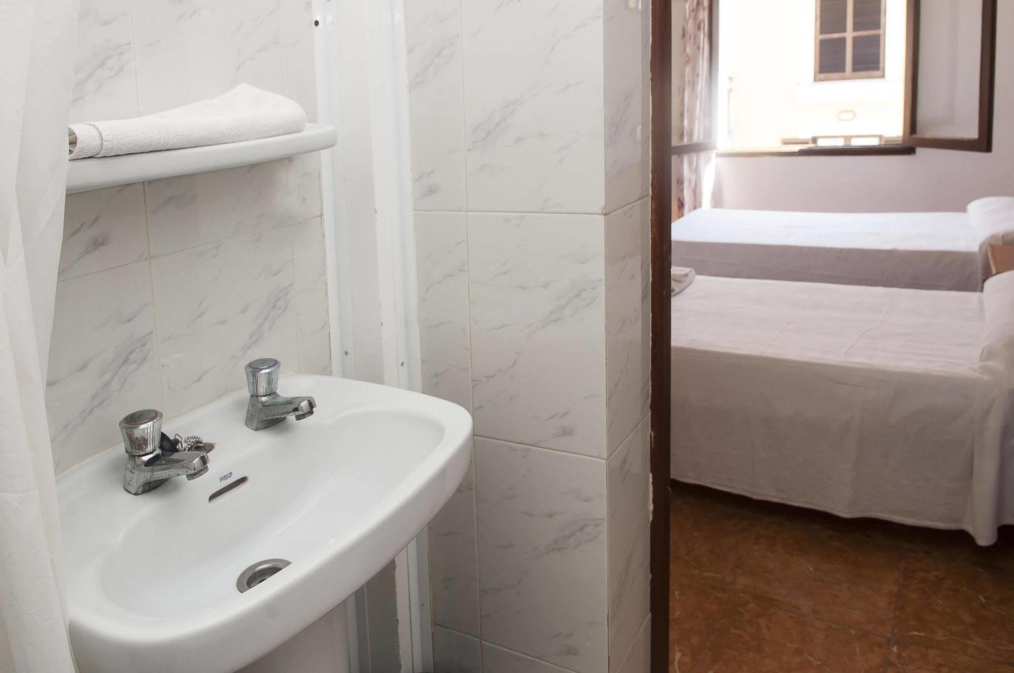 Surfing Concept Hostel カラ・ラトハダ エクステリア 写真